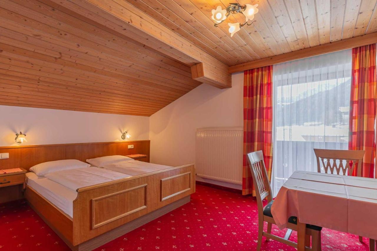 Pension Bartlhof レルモース エクステリア 写真